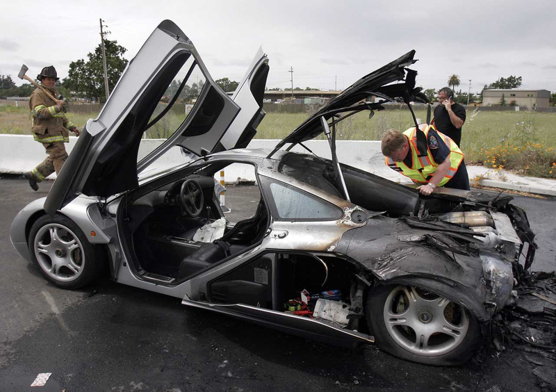 Illustration for article titled $2 Million McLaren F1 Self-Immolates In Sickening Conflagration
